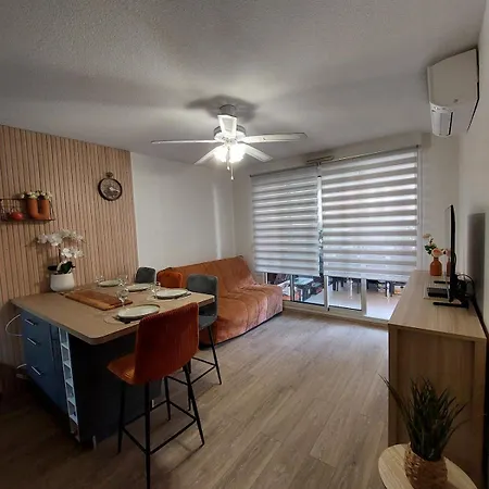 Apartment T3 Climatise Avec Terrasse, Piscine, Parking Securise *