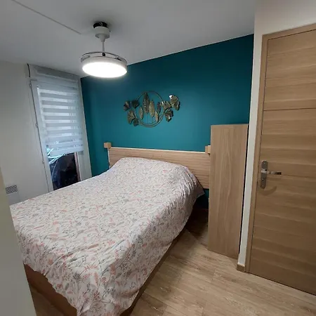 T3 Climatise Avec Terrasse, Piscine, Parking Securise Apartament Fréjus